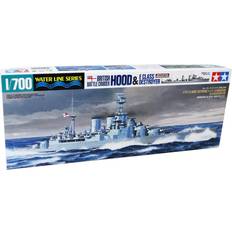 Modeller & byggesett Tamiya 1/700 Hood & E Class Destroyer 1/700 Ship Model Kit 31806