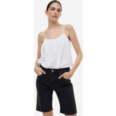 H&M Damen Slim Regular Denimshorts Schwarz