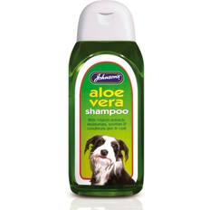 Johnson's veterinary aloe vera dog shampoo grooming coat