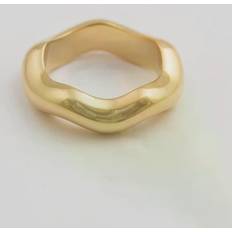 Syster P Ringar Syster P Bolded Wavy Ring Shiny Gold 16,8mm