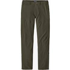 Patagonia Herren Hosen Patagonia Altvia Trail Pants Regular - Grün