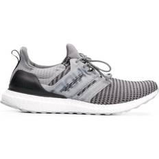 Schuhe Adidas Ultra Boost Undefeated Performance Running Grey