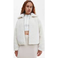 Calvin Klein Dame Jakker Calvin Klein Sherpa Cropped Jacket, Eggshell