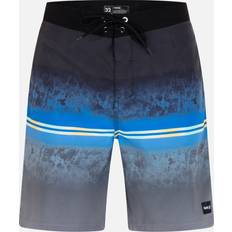 Hurley Men's Weekender 20" Boardshort in Black Multi