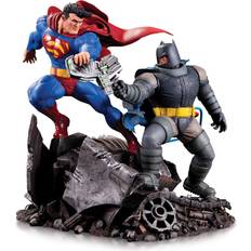 DC Collectibles DC Comics Batman Vs Superman Mini Battle Statue