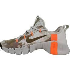 Brown - Men Gym & Training Shoes Nike Free Metcon Light Bone/Yukon Brown CJ0861-028 Men