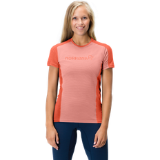 Gang & Vandring - Pink T-shirts Norrøna Women's Falketind Equaliser Merino T-Shirt, XS, Peach Amber/Orange Alert