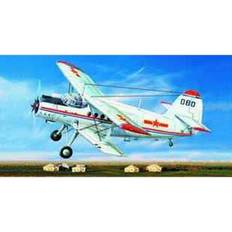 Trumpeter 01602 modellkit Antonov An-2 Colt/Nanchang Y-5