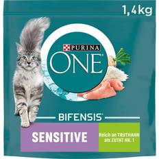 Purina ONE Katzenfutter Sensitive reich an Truthahn 1,4