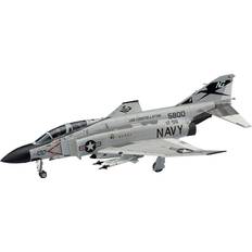 Hasegawa HAS07206 1:48 Hasegawa F-4J Phantom II 'Showtime 100' [MODEL BUIKDING KIT]