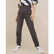 Levi's High-Waisted Mom Jeans - Schwarz