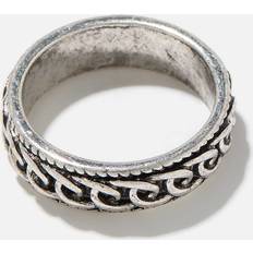 Silverfärgad ring herr mönstrad