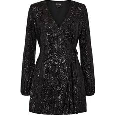 Slå om-kjoler Superdry Sequin Wrap Mini Dress Kvinde Midi Kjoler 8/XS hos Magasin Black Angle Sequins