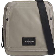 Calvin Klein Bolsos bandolera Calvin Klein Bandolera Jeans Sport Essentials Reporter beige negro Brown/Black