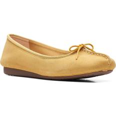 Femme - Jaune Ballerines Clarks Freckle Ice female Ballerinas Gelbes Veloursleder