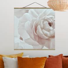 Vidrio Pósters Tableau En Tissu Avec Porte-Affiche Fleur Blanche Dans Un Océan De Fleurs Póster