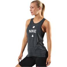 Reflexer Linnen Nike Icon Clash Tank Better Black/Silver