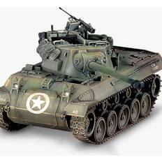Academy 1/35 Scale M18 Hellcat Tank Destroyer Model Kit