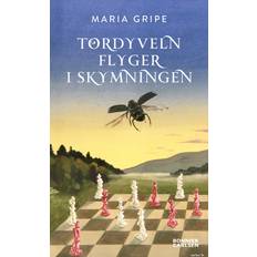 Tordyveln flyger i skymningen Maria Gripe