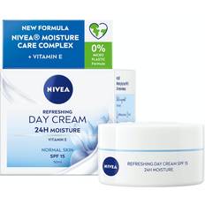 Nivea Refreshing Day Cream Normal SPF15 50ml