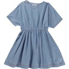 Ruffled dresses Molo Clara 122-128 Kjoler Bomuld hos Magasin Light Chambrey