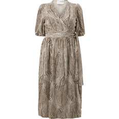 Selected Midiklänningar Selected Femme Curve Omlottklänning slfEvita 2/4 Aop Midi Wrap Dress - Svart
