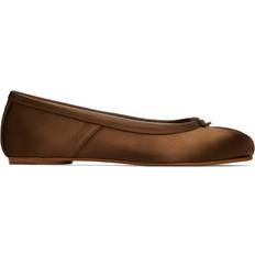 Maison margiela tabi ballet flats • See prices »