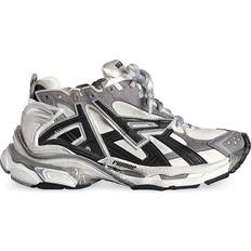 Balenciaga Sneakers (800+ products) find prices here »