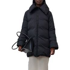 By Malene Birger Ytterkläder By Malene Birger Claryfames Down Coat