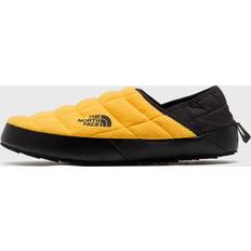 The North Face 44 ½ Slides The North Face rmoBall Traction Mule V Denali men Sandals & Slides yellow in Größe:40,5