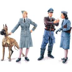 Maquetas MB Master Box Ltd. Women at War: Luftwaffenhelferinnen