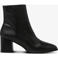 Calvin Klein Ankle Boots Calvin Klein Ankle-Logo-Boots mit Absatz aus Leder