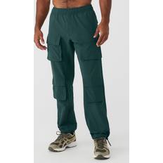 Yoga Pants Alo Yoga Cargo Venture Pants in Midnight Green, Alo Yoga