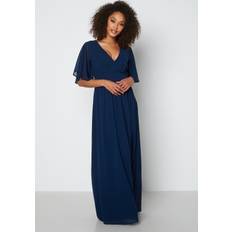 Bubbleroom Blåa Klänningar Bubbleroom Bubbleroom Occasion Butterfly Sleeve Chiffon Gown - Navy