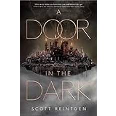 A Door in the Dark (Inbunden)