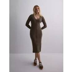 Vero Moda Kjoler Vero Moda Ribbede kjoler Chocolate Chip Ls V-Neck Calf Dress Vma Kjoler