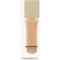Cosmetics Burberry 45 Light Warm Beyond Wear Perfecting Matte Foundation 30ml