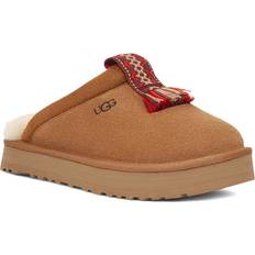 UGG Slippers UGG Kids' Tazzle Sheepskin Clogs in Chestnut