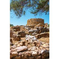 Bøker Sardinia: Megalithic Island From Menhirs to Nuraghi: Stories of Stone in the Heart of the Mediterr