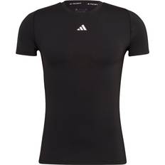 Adidas techfit trænings t shirt herre adidas Techfit Training Tee - Black