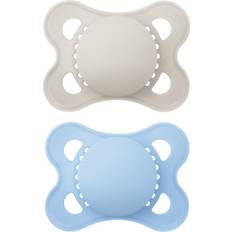 Mam Azul Chupetes Mam SkinSoft Juego de 2 chupetes originales para bebés respetuosos con los dientes hechos de materiales sostenibles y orgánicos renovables, tetina de silicona, con caja para chupetes, 0-6 meses