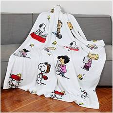 Kanguru Plaid Snoopy Blankets