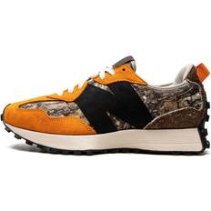 New Balance 327 Sneakers New Balance 327 "atmos Realtree Camo" Orange Real Tree