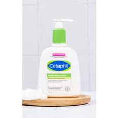 PrettyLittleThing Cetaphil Lotion Hydratante 236 ml Transparent