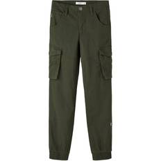 Verde Pantaloni Name It Bamgo Cargo Pants - Rosin (13151735)