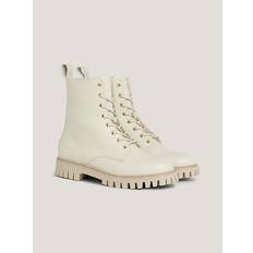 Tommy Hilfiger Lace Boots Tommy Hilfiger Leather Cleat Lace-Up Ankle Boots LIGHT SANDALWOOD