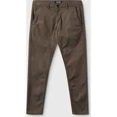 Chino Buks Paul