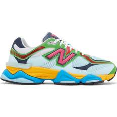 New Balance 9060 - Beach Glass/Hi-Pink