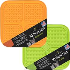 IQ Treat lick mat Feeder