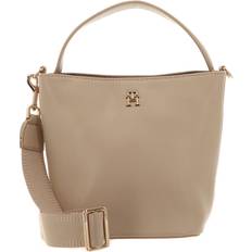 Vita Bucketväskor Tommy Hilfiger Handväska Th Essential Sc Bucket AW0AW15706 White Clay AES 8720645815198 1970.00